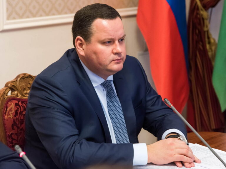 Минимальное пособие по безработице увеличат с 1,5 тыс до 4,5. 3000 на ребенка получат все безработные